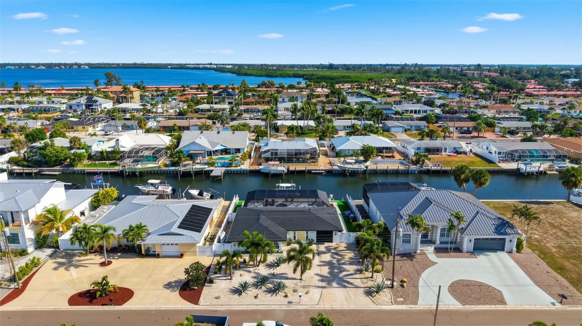 3915 Coconut Terrace Bradenton FL 34210