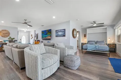 3915 Coconut Terrace Bradenton FL 34210