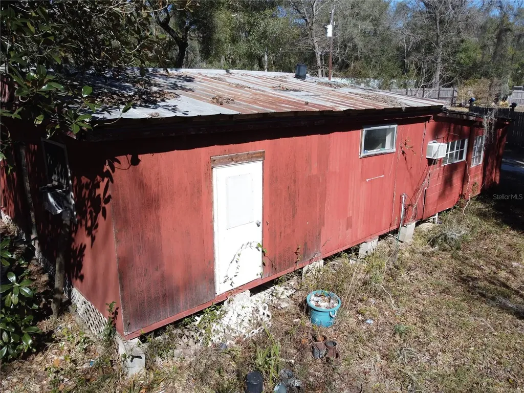 16800 NE 16th Place Silver Springs FL 34488