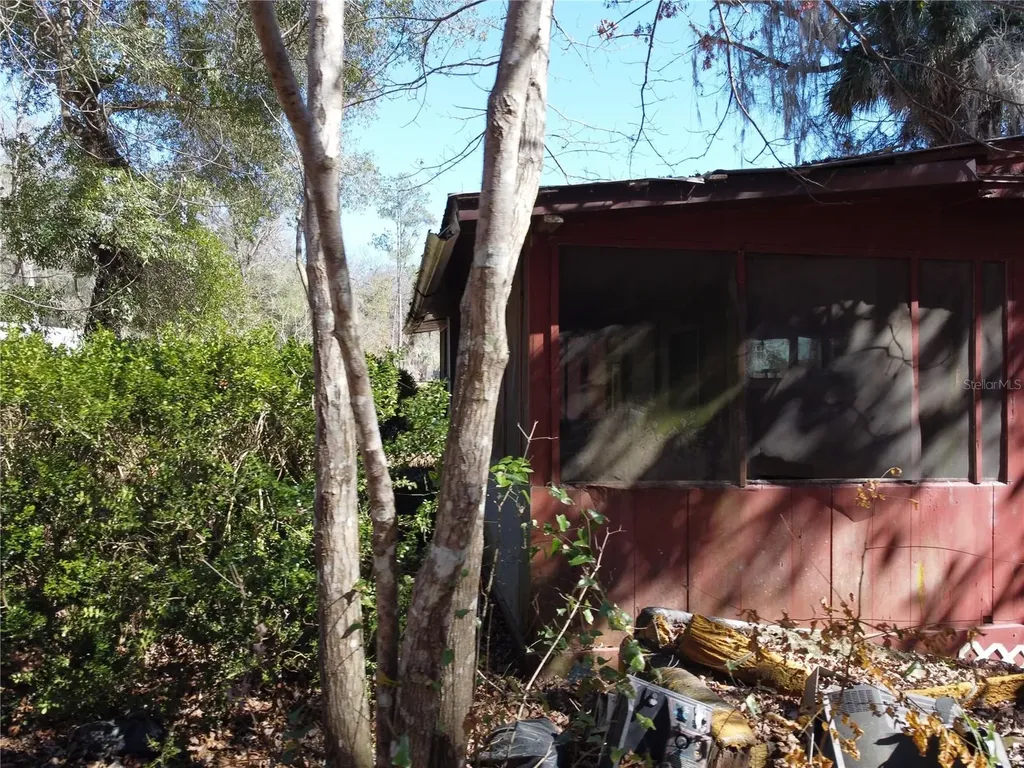 16800 NE 16th Place Silver Springs FL 34488