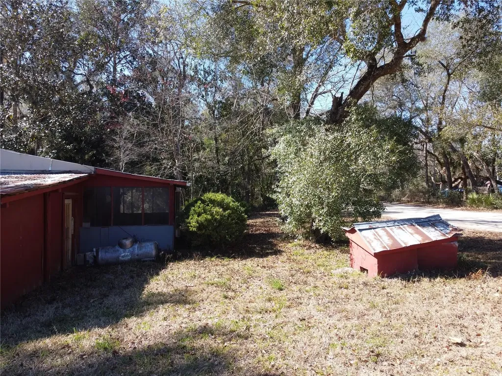 16800 NE 16th Place Silver Springs FL 34488