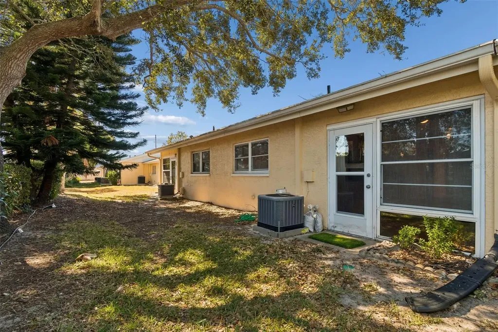 2465 Northside Drive Clearwater FL 33761