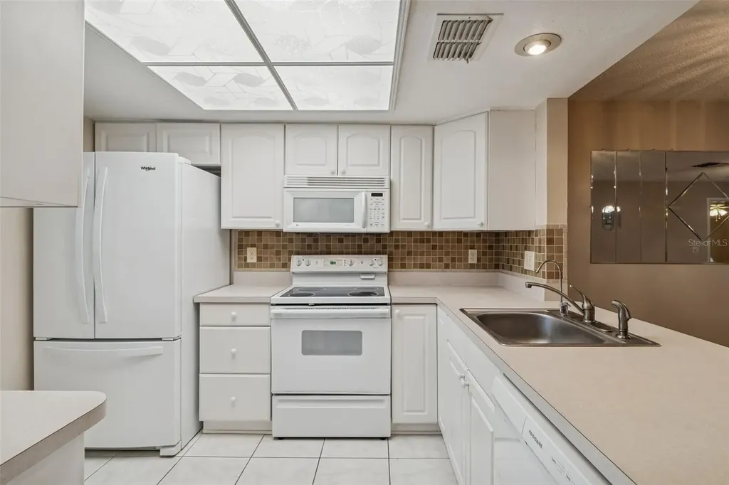 2465 Northside Drive Clearwater FL 33761