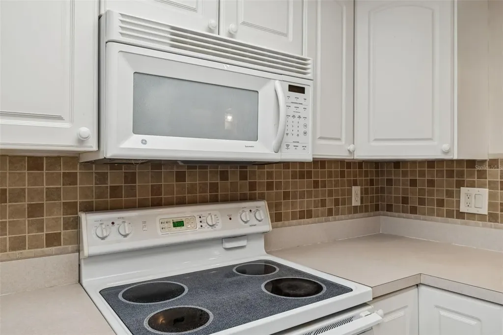 2465 Northside Drive Clearwater FL 33761