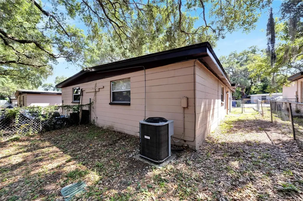 8720 N 48th Street Tampa FL 33617