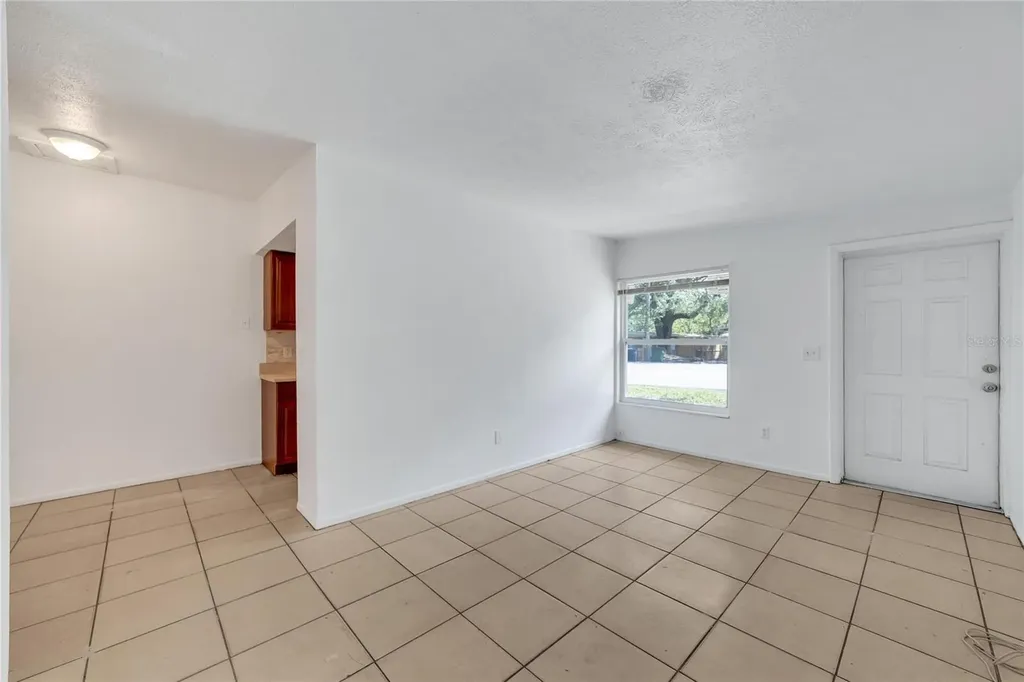 8720 N 48th Street Tampa FL 33617