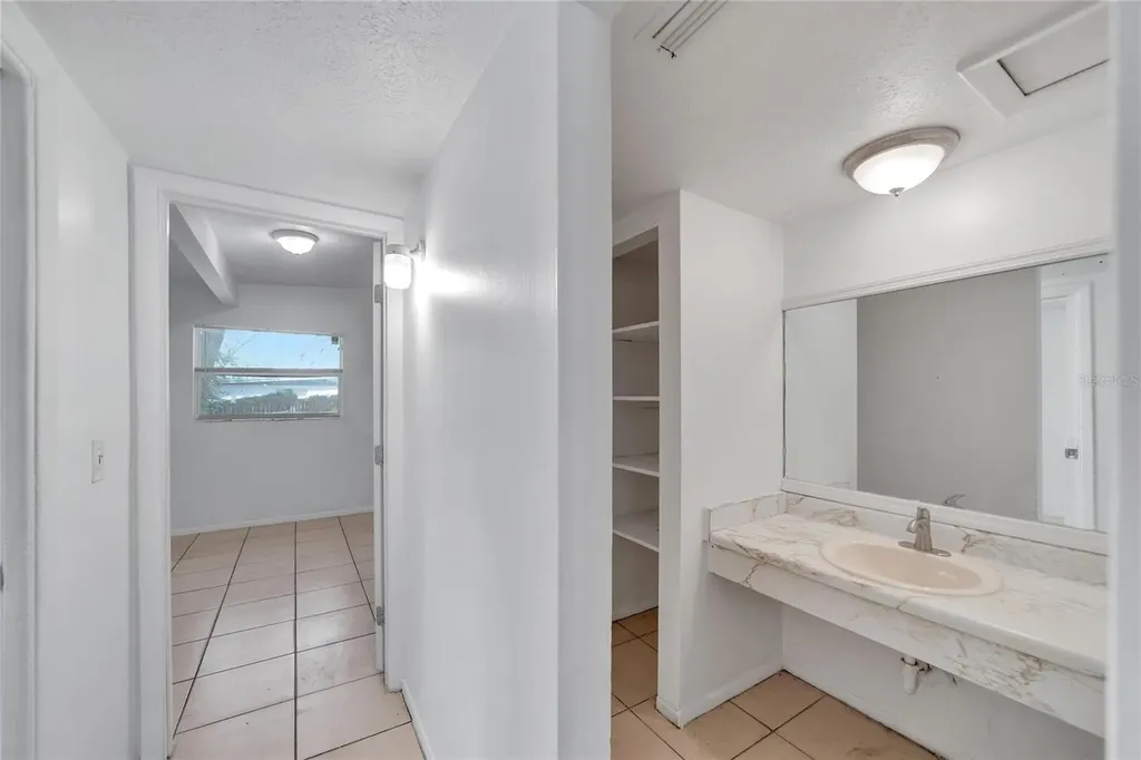 8720 N 48th Street Tampa FL 33617