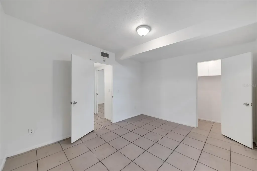 8720 N 48th Street Tampa FL 33617
