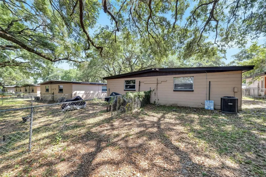 8720 N 48th Street Tampa FL 33617