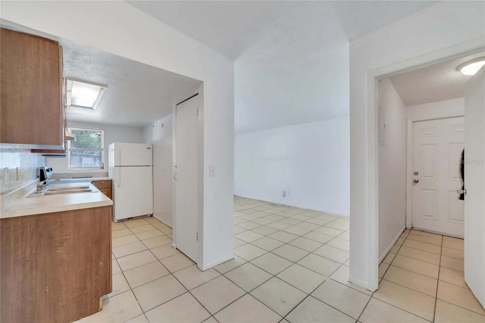 8720 N 48th Street Tampa FL 33617