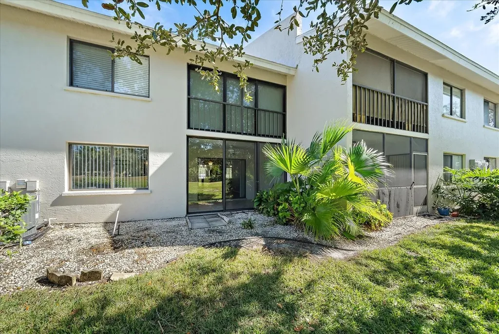 7742 Eagle Creek Drive Sarasota FL 34243