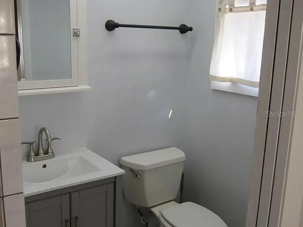 28 N Grosse Avenue Tarpon Springs FL 34689