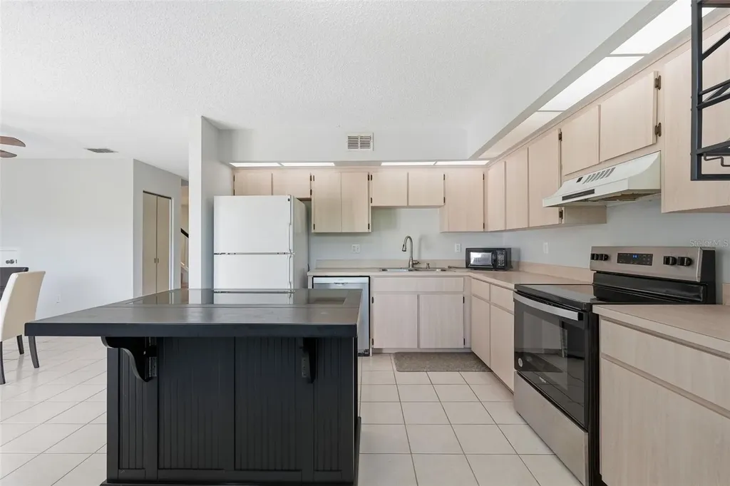 7363 62nd Avenue N Pinellas Park FL 33781