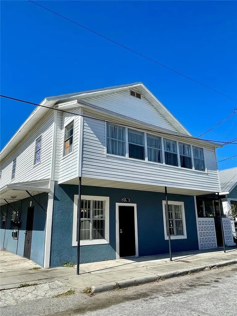 2916 North 16th Street Tampa FL 33605