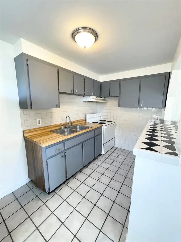 2916 North 16th Street Tampa FL 33605