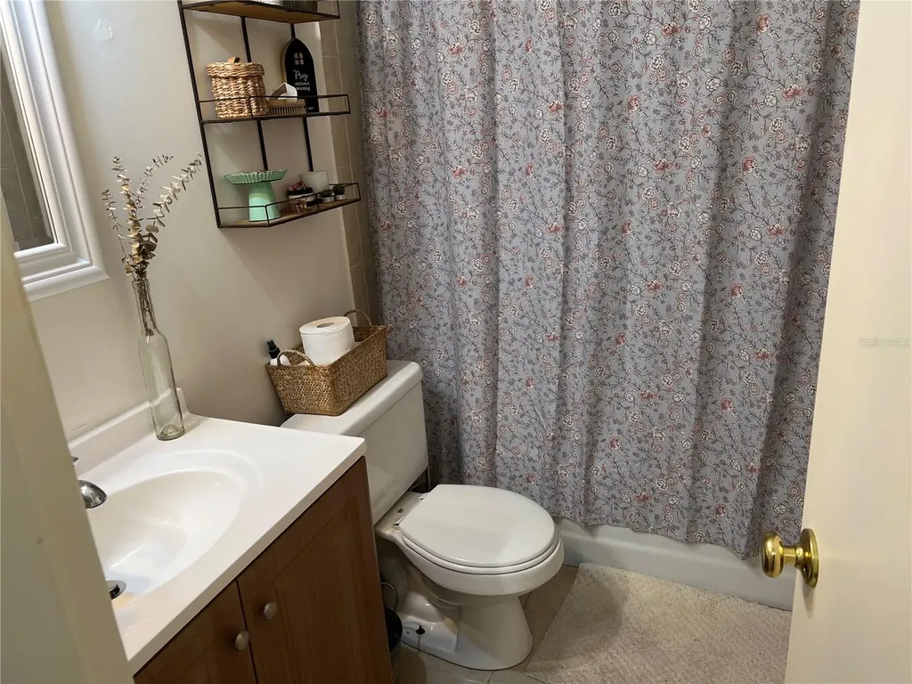 3706 NW 45th Street Gainesville FL 32607