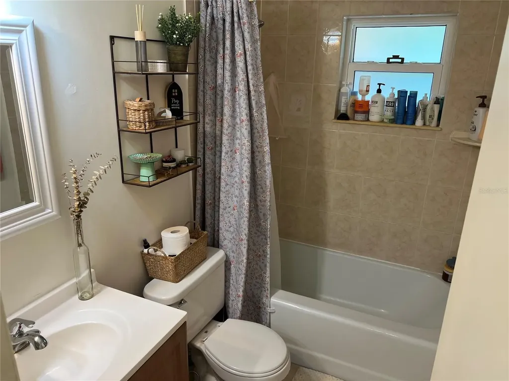 3706 NW 45th Street Gainesville FL 32607