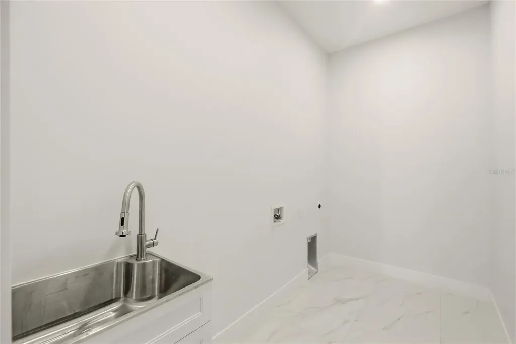 17 Long Meadow Road Rotonda West FL 33947