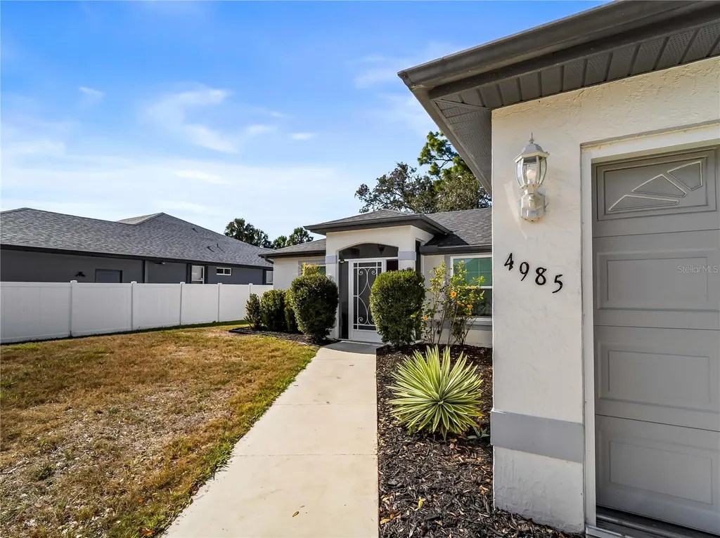 4985 Beckham Street North Port FL 34288