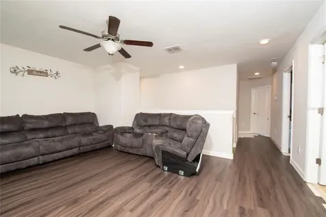 10158 Newminster Loop Ruskin FL 33573