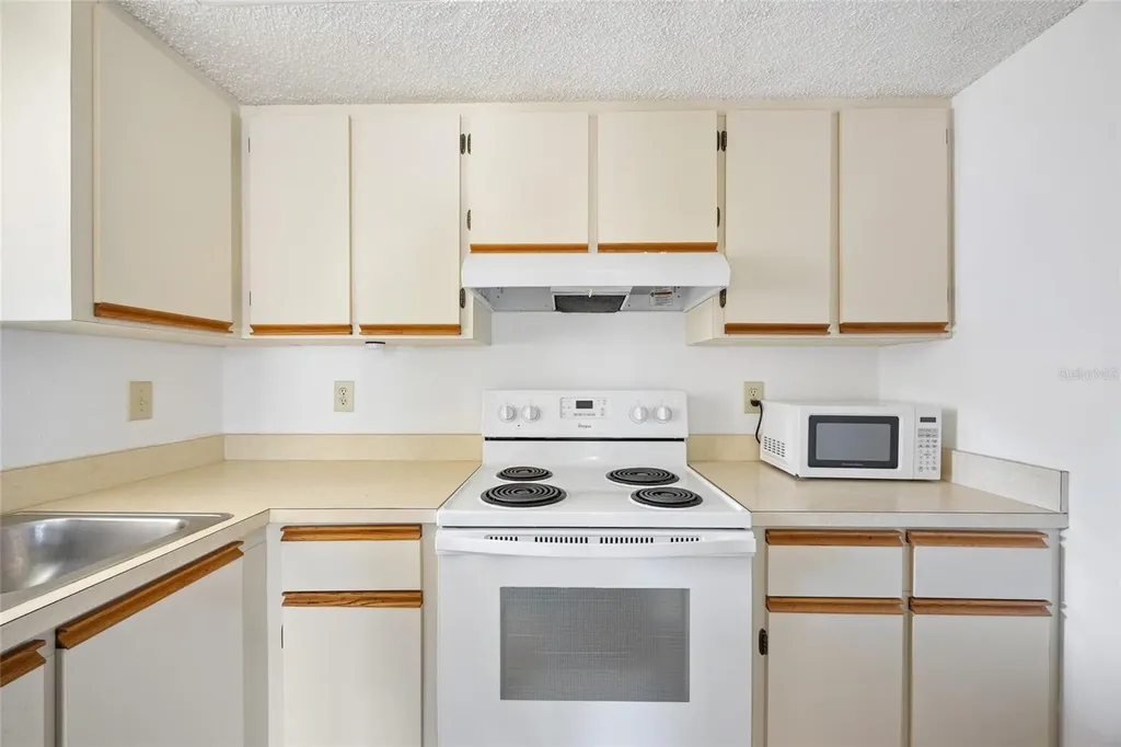 19505 Quesada Avenue Port Charlotte FL 33948