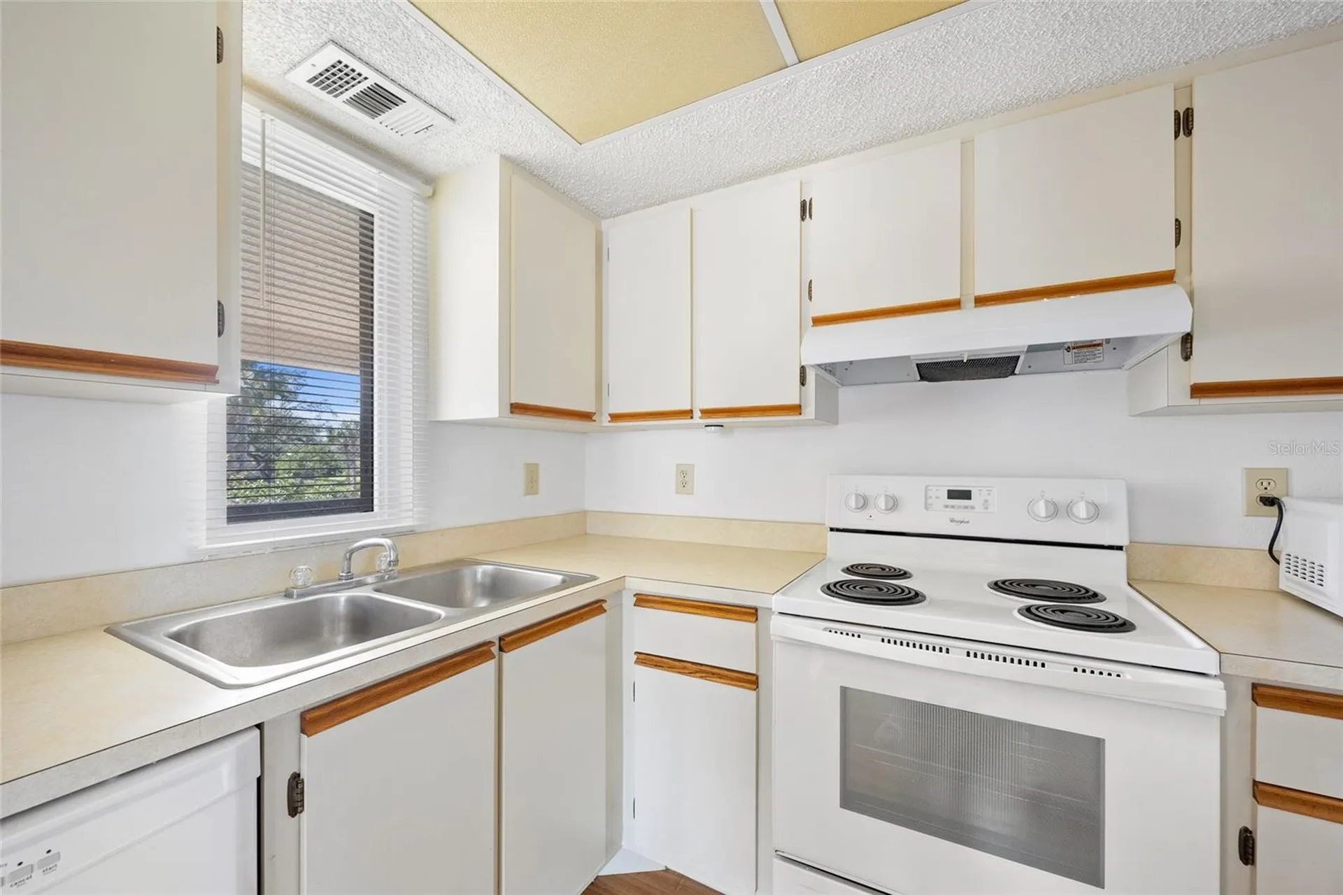 19505 Quesada Avenue Port Charlotte FL 33948