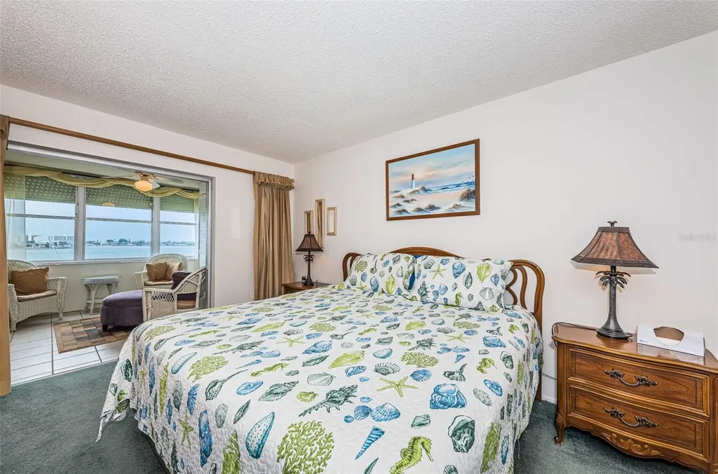4525 Cove Circle St Petersburg FL 33708