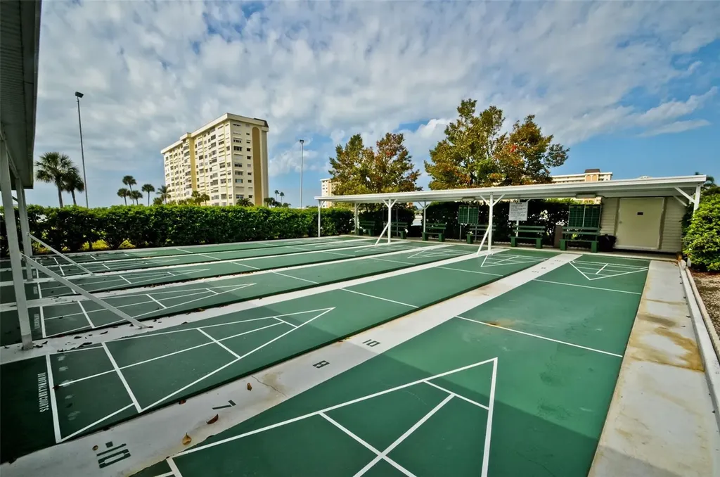 4525 Cove Circle St Petersburg FL 33708
