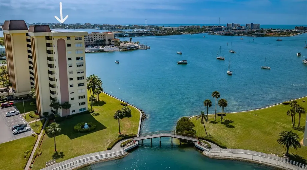 4525 Cove Circle St Petersburg FL 33708
