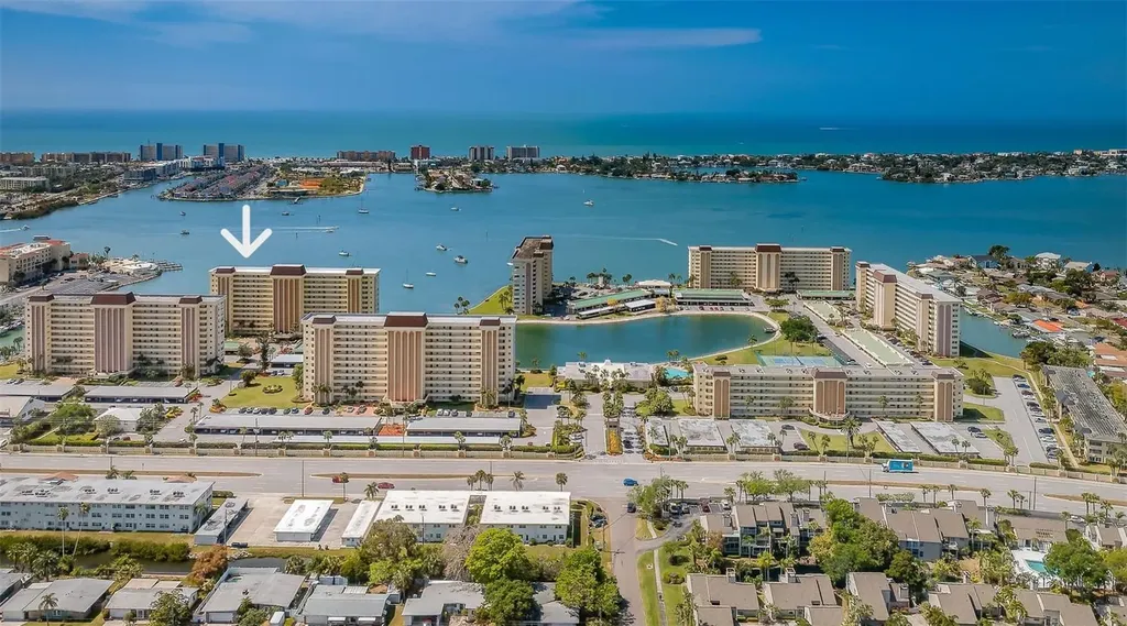 4525 Cove Circle St Petersburg FL 33708