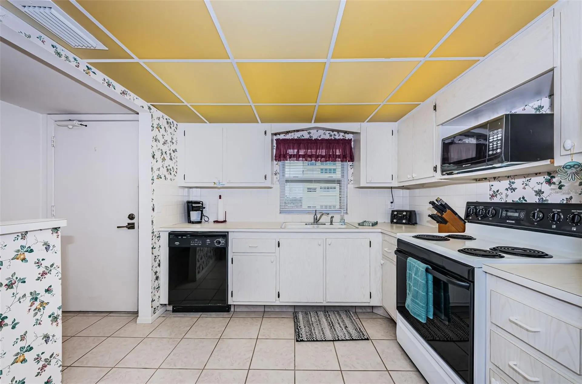 4525 Cove Circle St Petersburg FL 33708