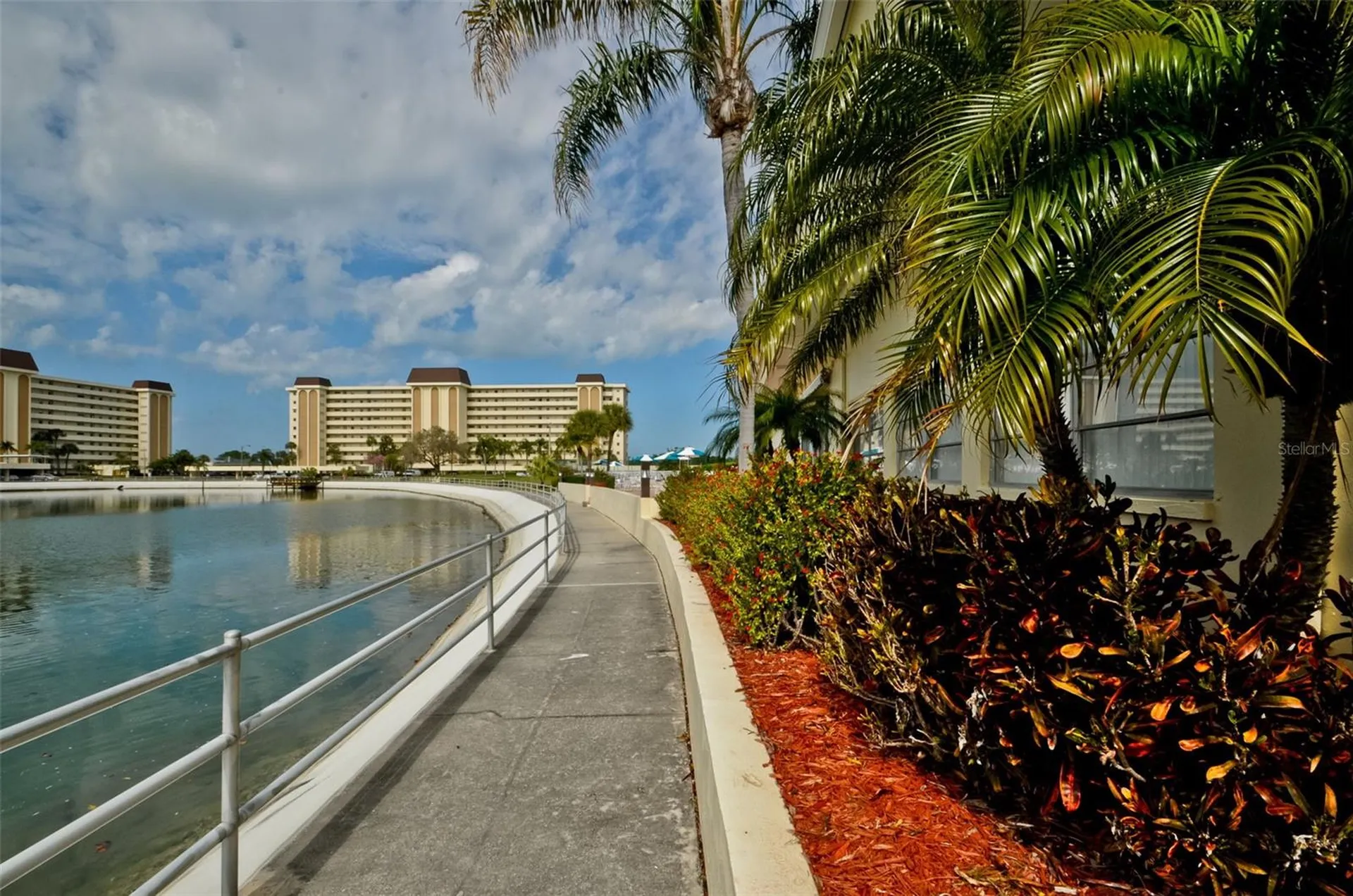 4525 Cove Circle St Petersburg FL 33708