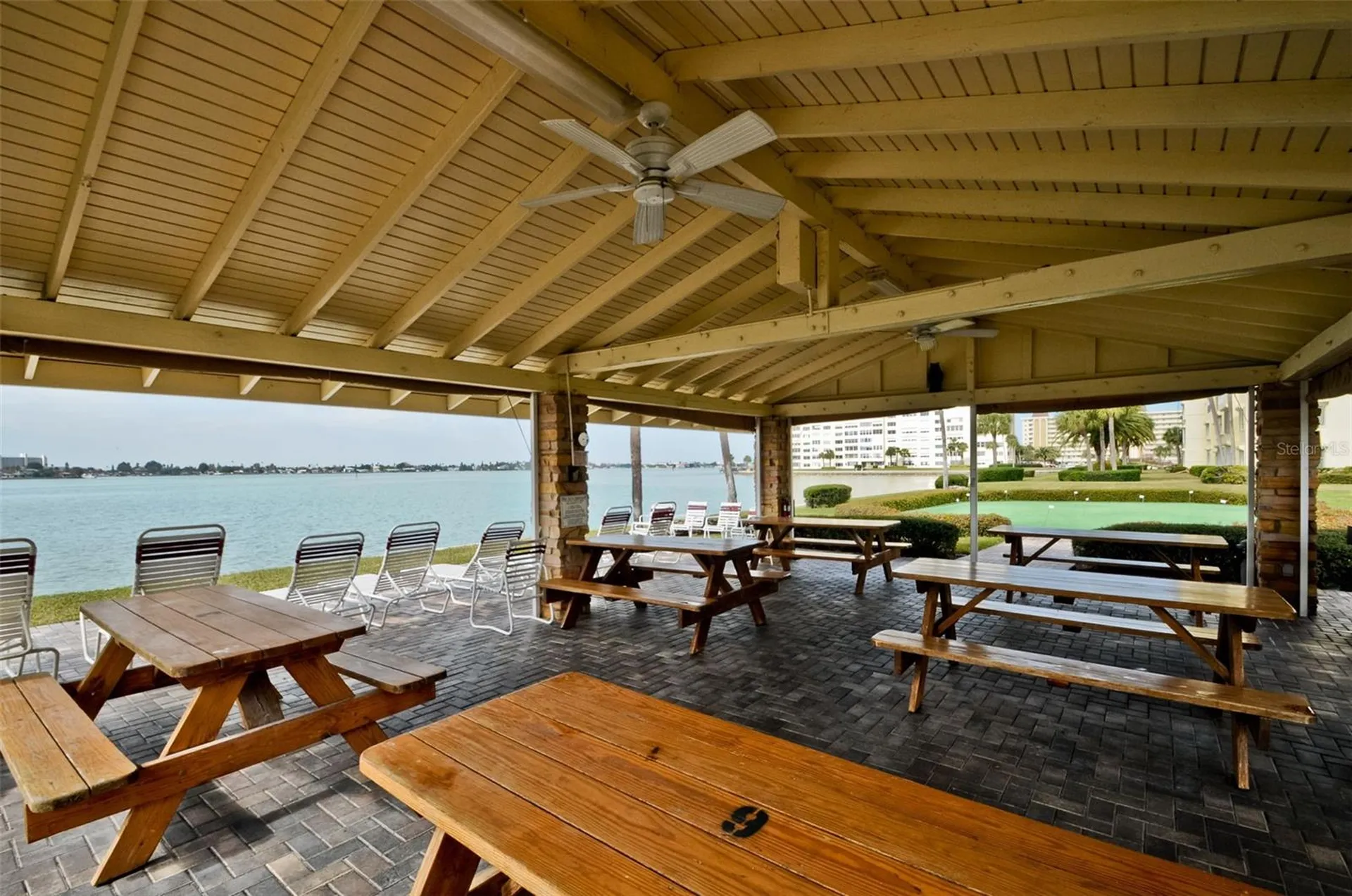 4525 Cove Circle St Petersburg FL 33708