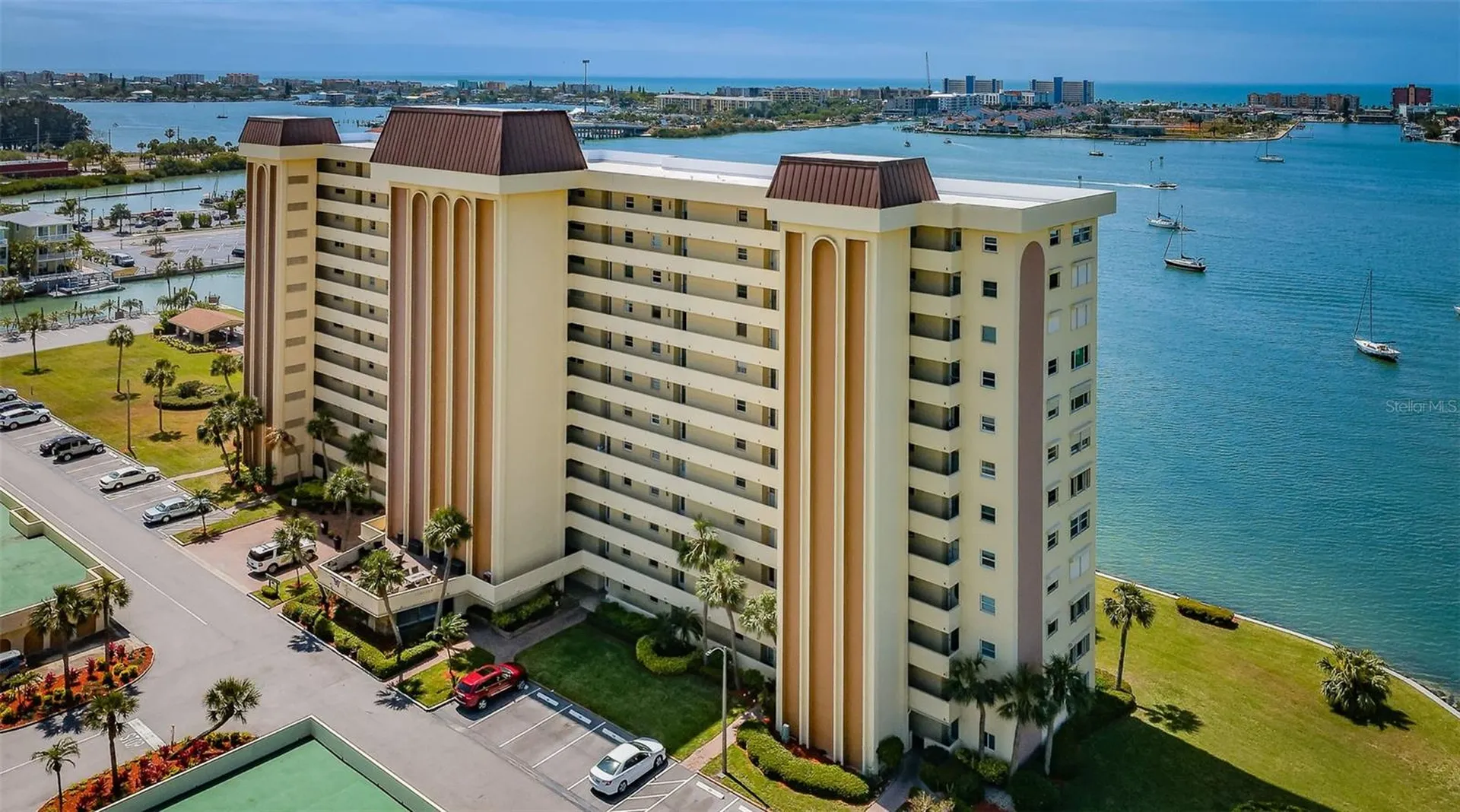 4525 Cove Circle St Petersburg FL 33708