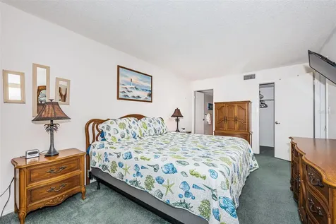 4525 Cove Circle St Petersburg FL 33708