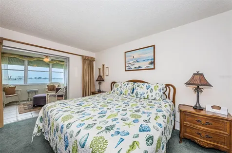 4525 Cove Circle St Petersburg FL 33708