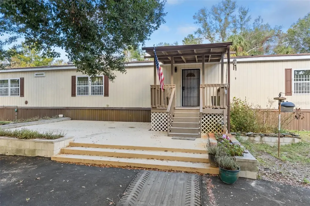 193 Gladys Avenue Inglis FL 34449
