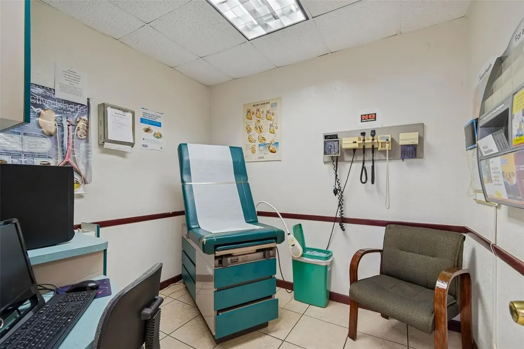 1152 62nd Avenue S St Petersburg FL 33705