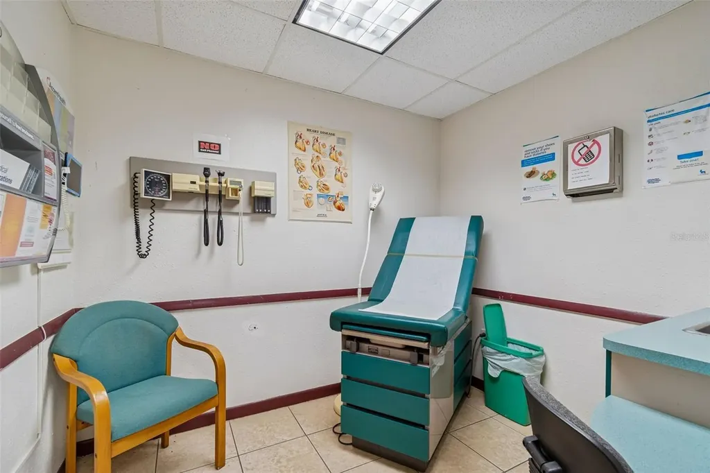 1152 62nd Avenue S St Petersburg FL 33705