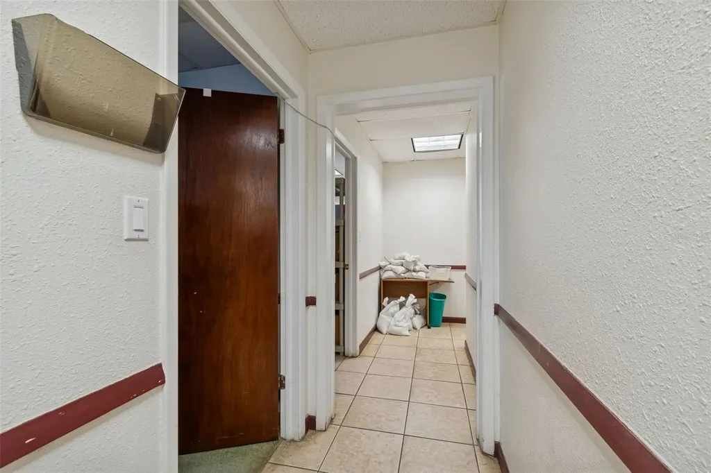 1152 62nd Avenue S St Petersburg FL 33705