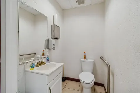 1152 62nd Avenue S St Petersburg FL 33705