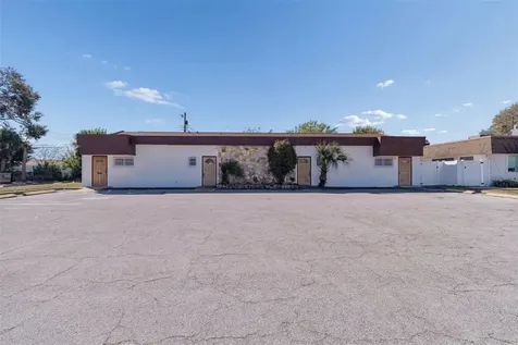 1152 62nd Avenue S St Petersburg FL 33705