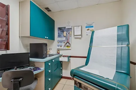 1152 62nd Avenue S St Petersburg FL 33705