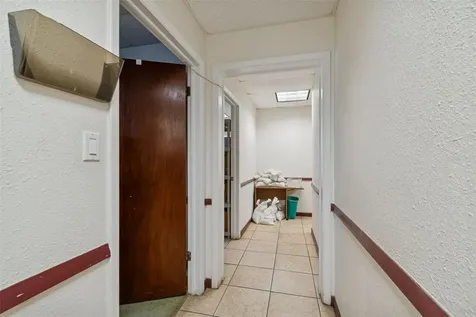 1152 62nd Avenue S St Petersburg FL 33705