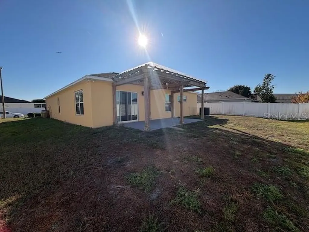 2551 Hunley Loop Kissimmee FL 34743