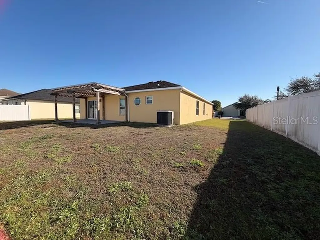 2551 Hunley Loop Kissimmee FL 34743