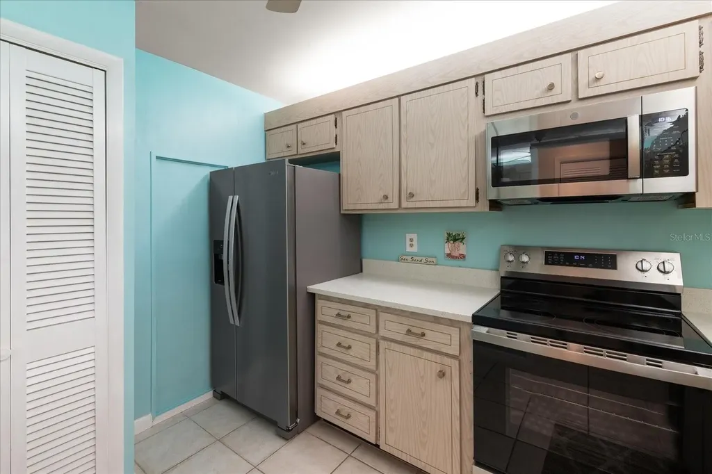100 Bluff View Drive Belleair Bluffs FL 33770