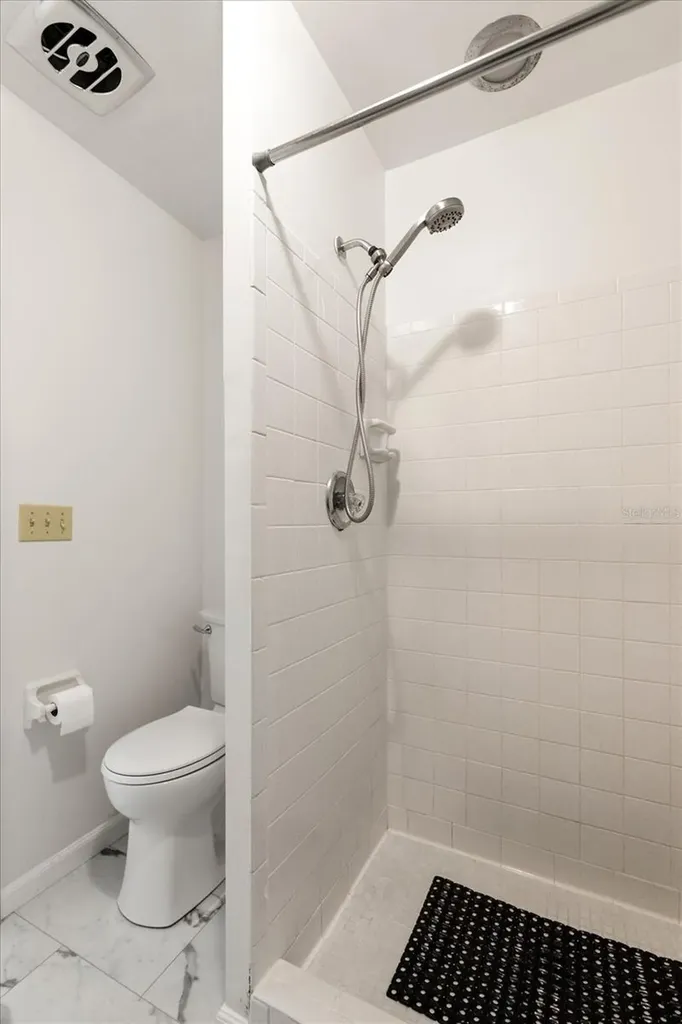 100 Bluff View Drive Belleair Bluffs FL 33770