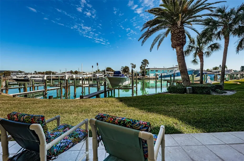 11595 Gulf Boulevard St Petersburg FL 33706