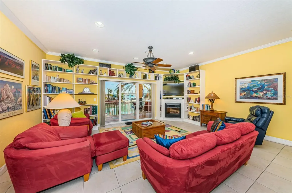 11595 Gulf Boulevard St Petersburg FL 33706